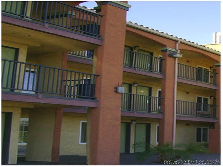 Hotel Corona Ca - Hwy 91 Esterno foto