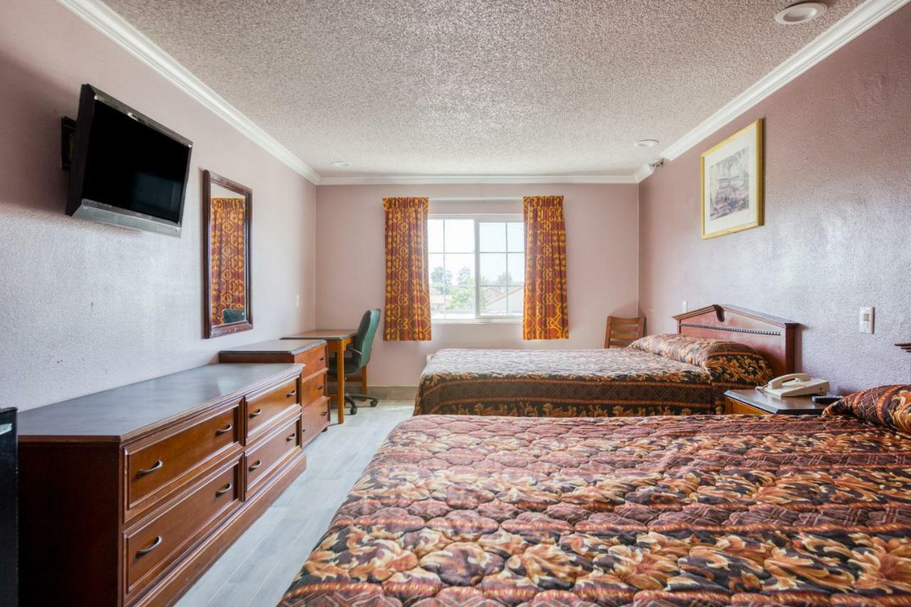Hotel Corona Ca - Hwy 91 Esterno foto