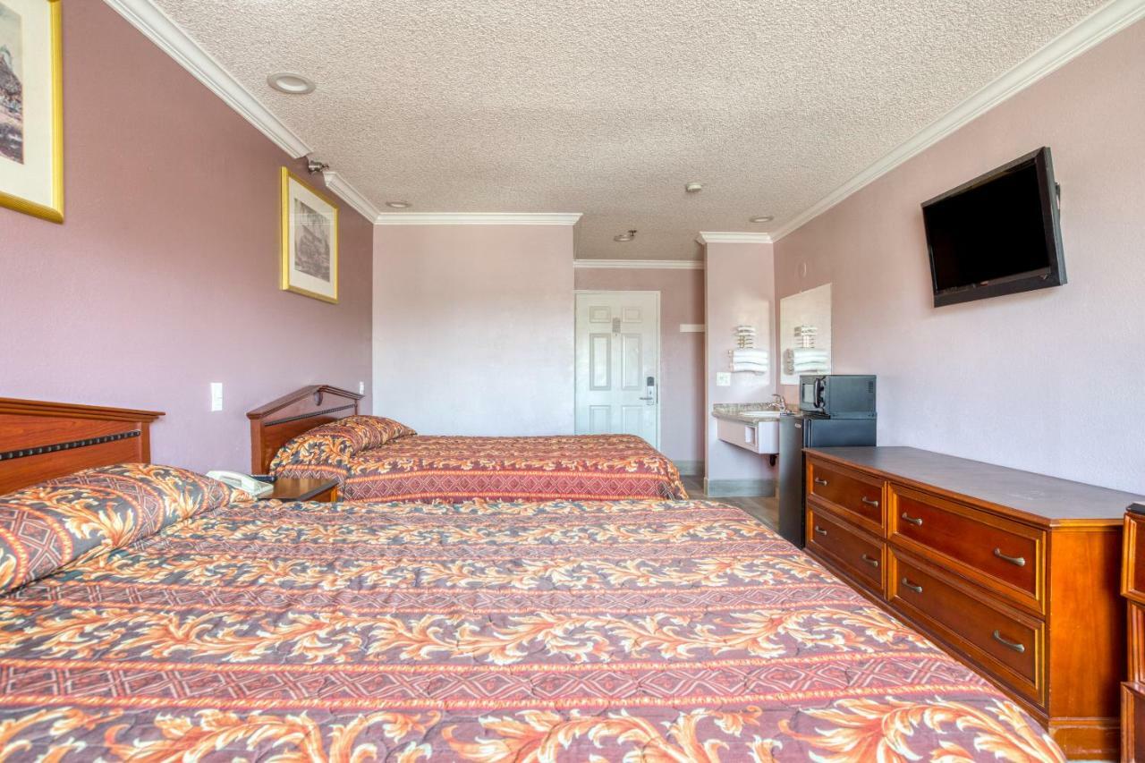 Hotel Corona Ca - Hwy 91 Esterno foto