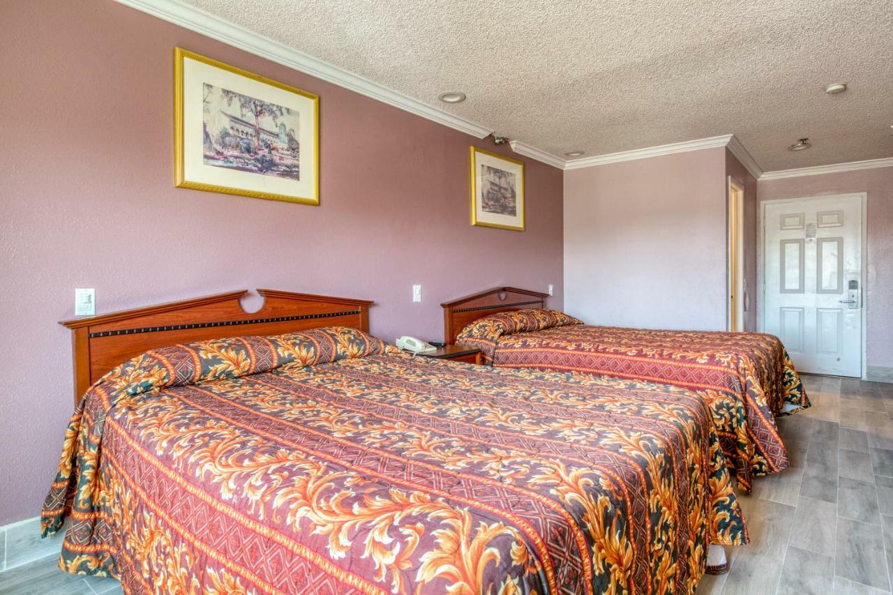 Hotel Corona Ca - Hwy 91 Esterno foto
