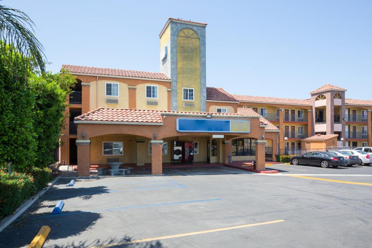 Hotel Corona Ca - Hwy 91 Esterno foto