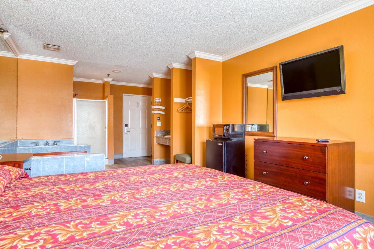 Hotel Corona Ca - Hwy 91 Esterno foto